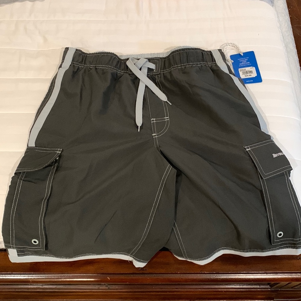 Hybrid shorts with side pockets